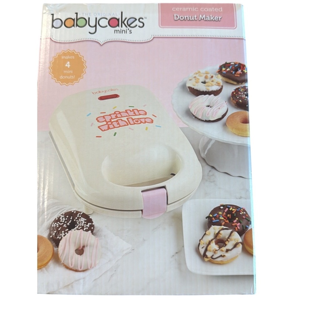 Babycakes Mini Donut Maker Ceramic‎ Coated Non-Stick Bakes 4 Donuts White Pink